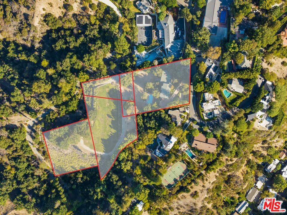 9660   Oak Pass Rd Beverly Hills LA