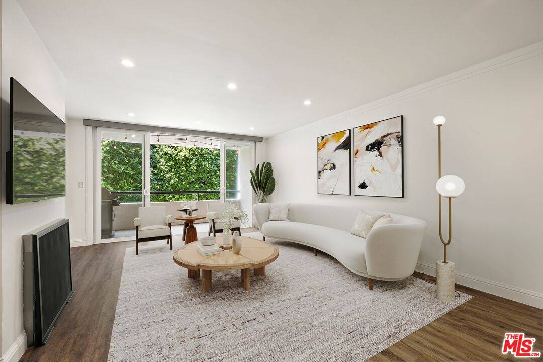 8535  W West Knoll Dr 2BR Sunset Strip La