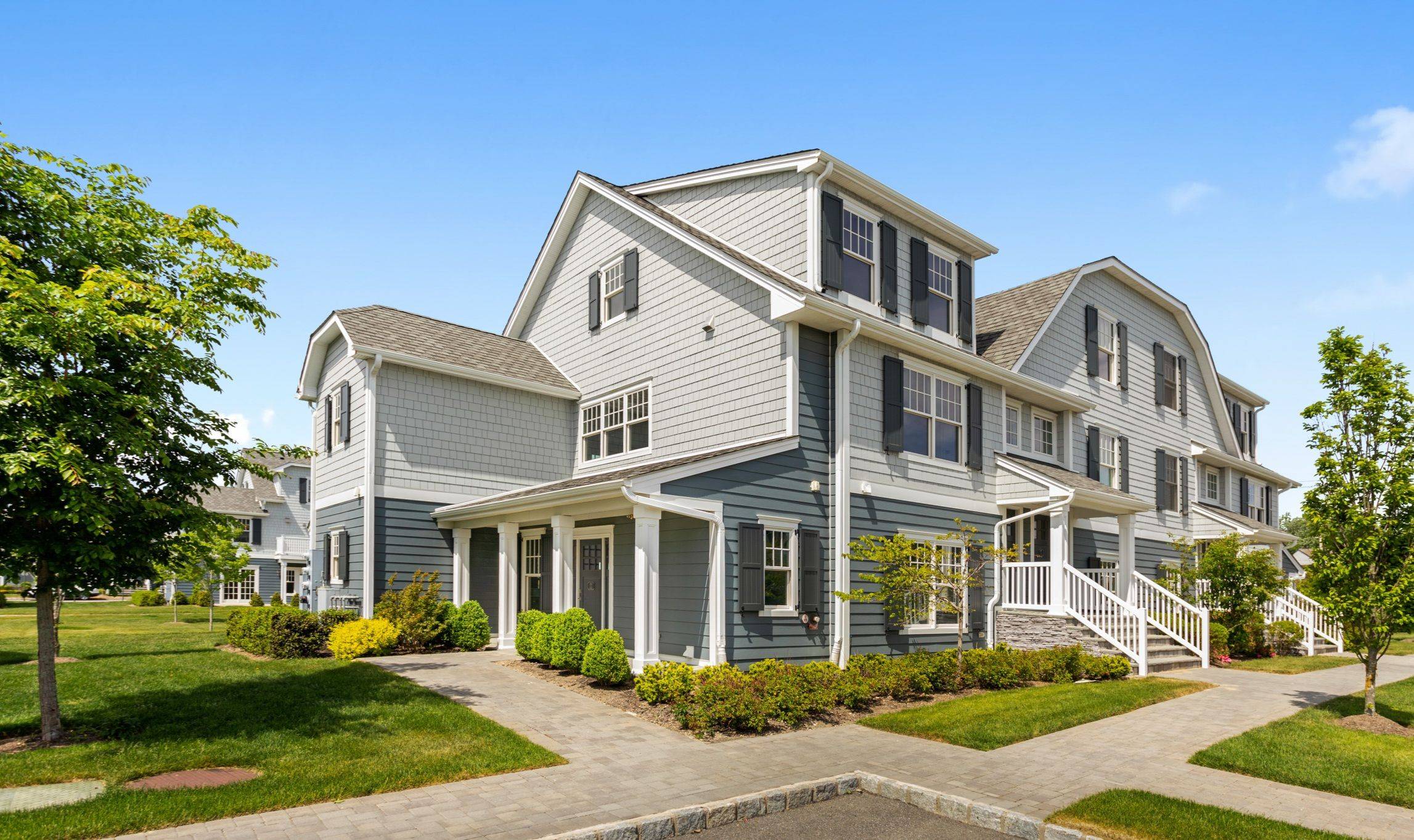 Luxury Condo in Southampton