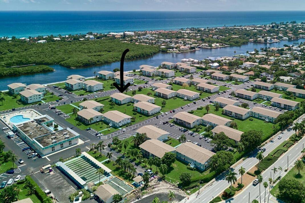 INTRACOASTAL LIVING in Boynton Beach.
