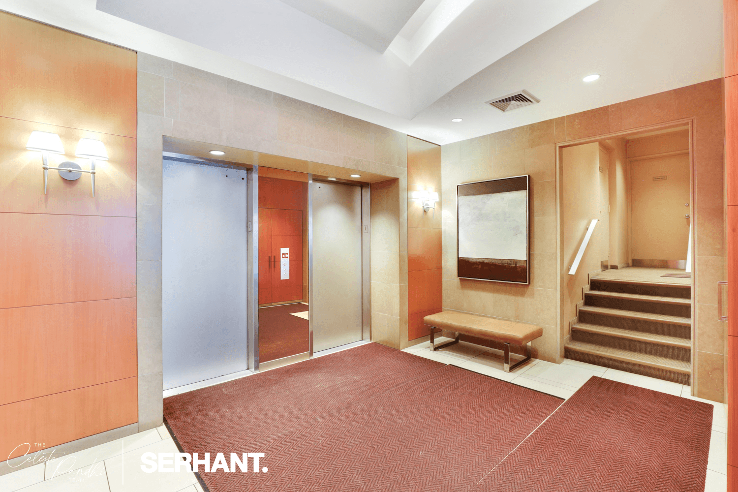 Triple Exposure Corner Unit with Flexible Layout in a Prime Location This updated corner residence in Lenox Hill is filled with natural light and offers a flexible layout that can ...