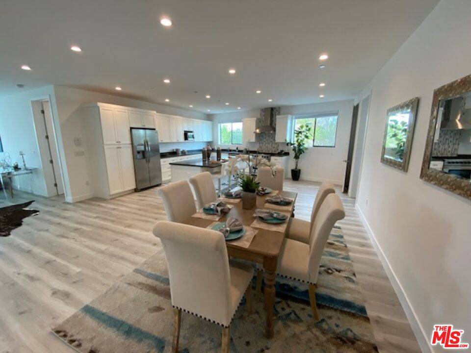 9240 National BLVD 3BR La