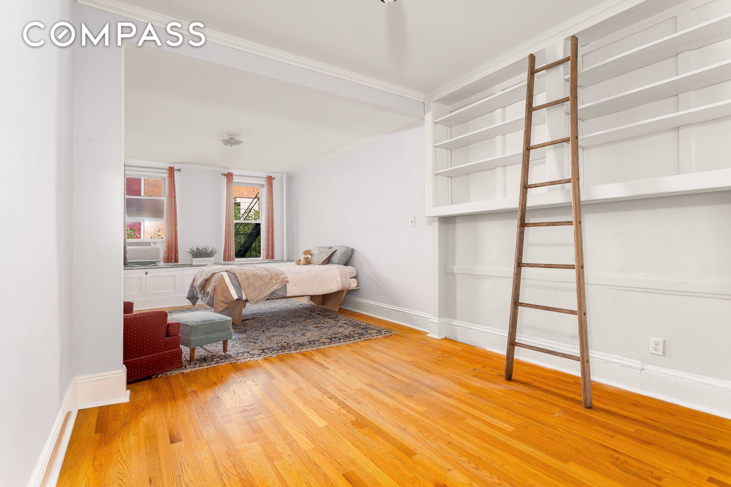 NEW TO MARKET ! HDFC Prewar Coop Located in the heart of Alphabet City, just half a block from Tompkins Square Park and surrounded by trendy restaurants and cafes, this ...