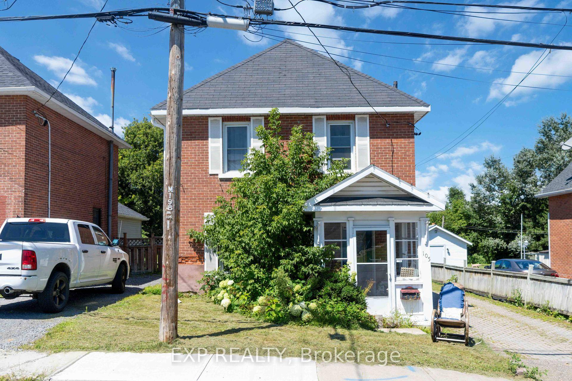 Welcome to 105 Division St North.