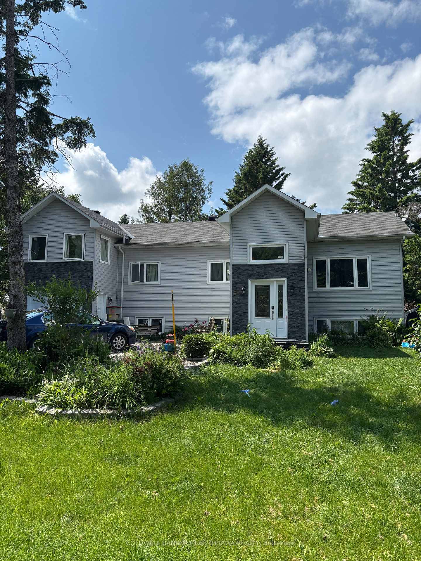 AFFORDABLE RENT in a fantastic location !