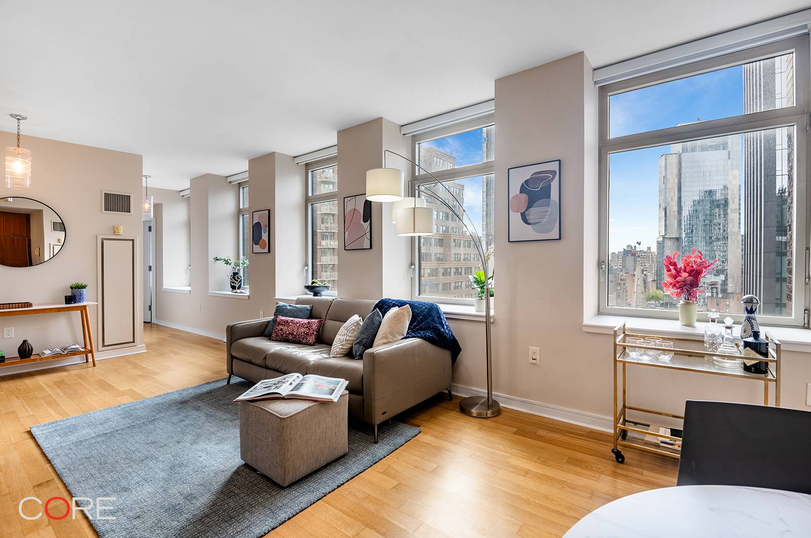 Apartment features include Stunning open western views of the NYC skyline Bright and Spacious 7 oversized windows allowing abundant natural light Climate Control Three separate zones for heat and A ...