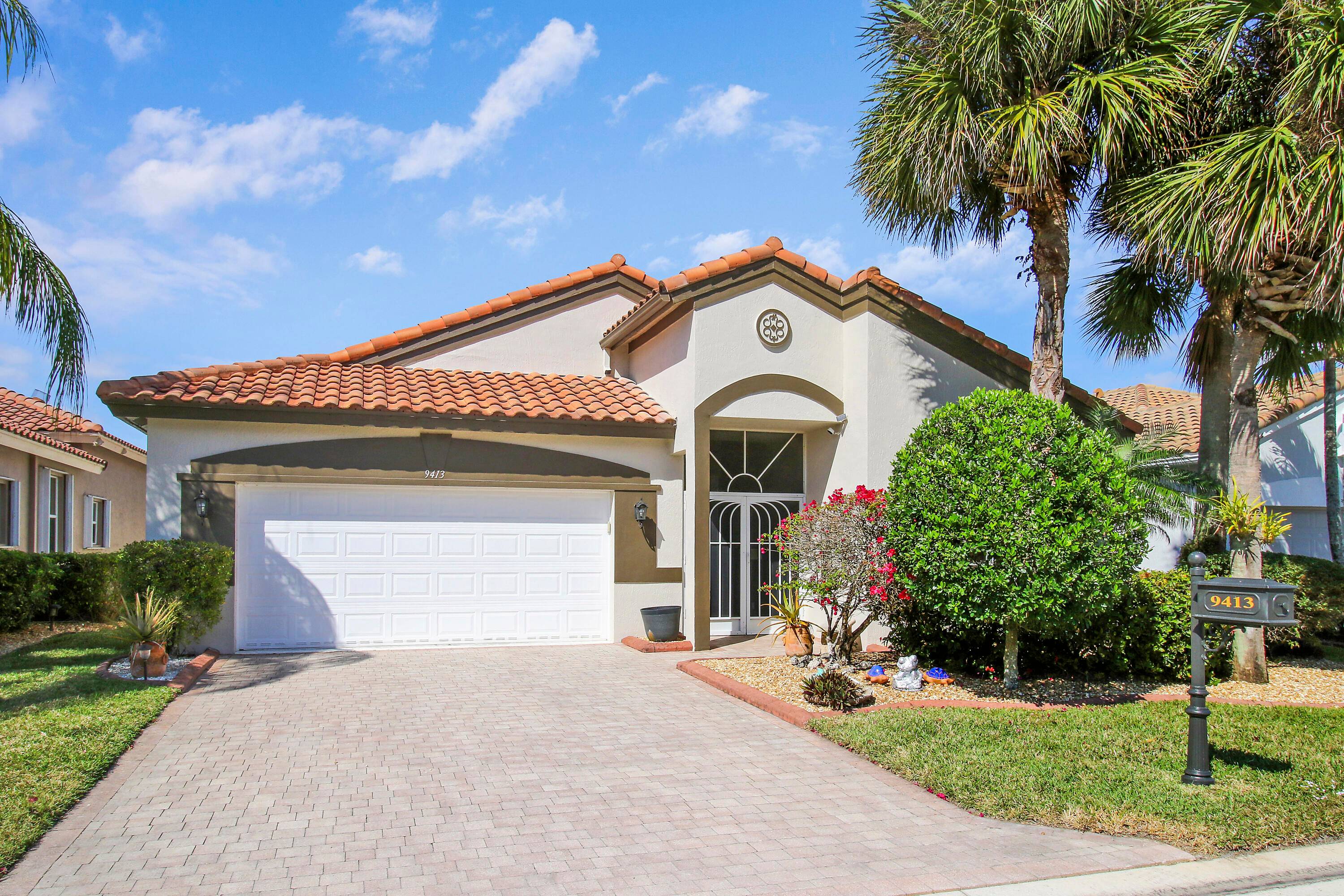 Huge Price Reduction. Welcome to Beautiful Bellaggio !