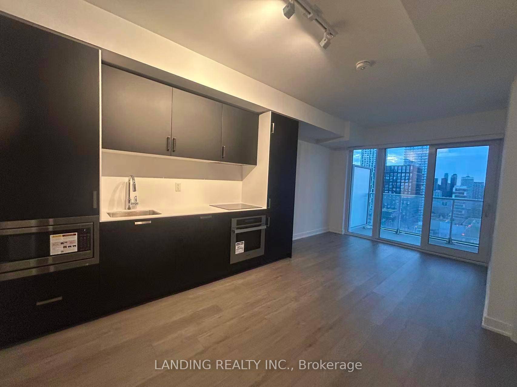 Brand new luxury condo, walking distance to subway.