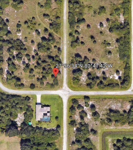 Perfect lot to build your dream home in the BOOMING area of Palm Bay.