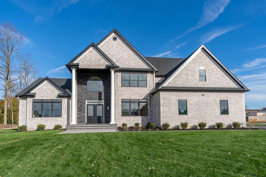 2 LOT LEFT ! ! ! All models are fully customizable to suite your needs.