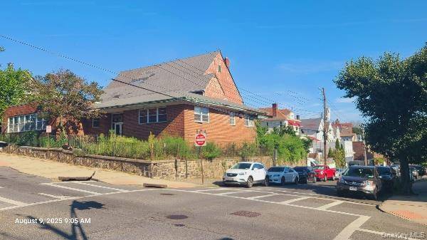 Property Overview Welcome to a unique commercial opportunity in the vibrant center of Mount Vernon !