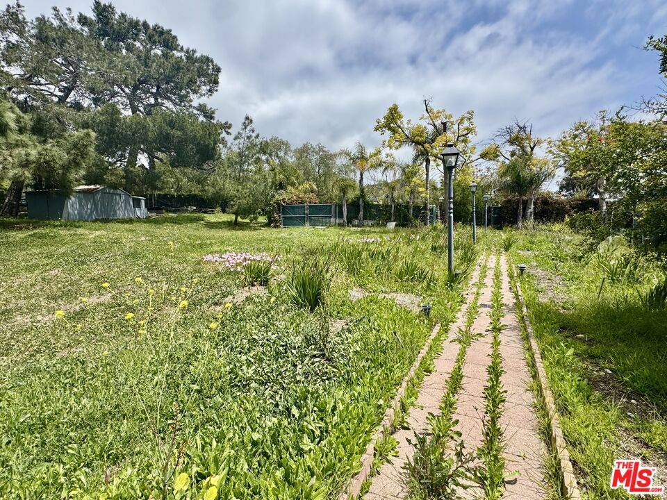 27555 Pacific Coast Hwy Malibu La