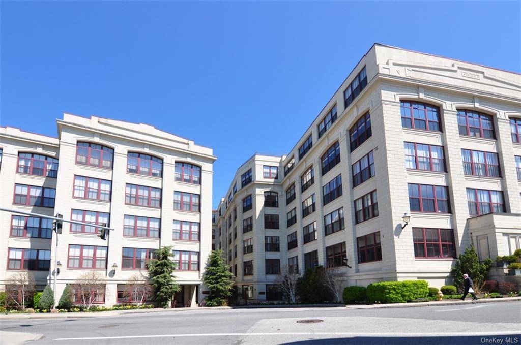 Sunny 4th floor sun filled two bedroom two bath.