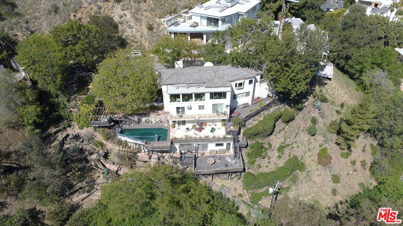 9696   HEATHER RD Beverly Hills Flats LA