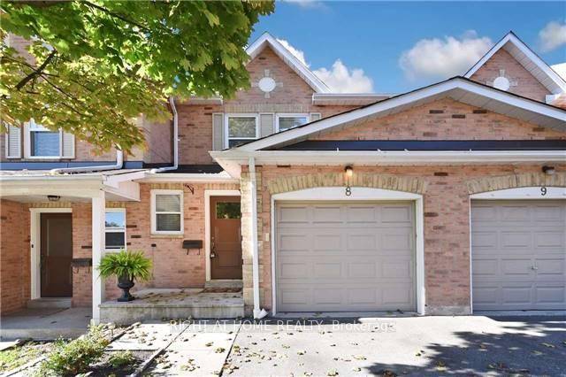 Don't Miss This Beautifully Maintained 2 Storey Townhouse In The Heart Of Mississauga !
