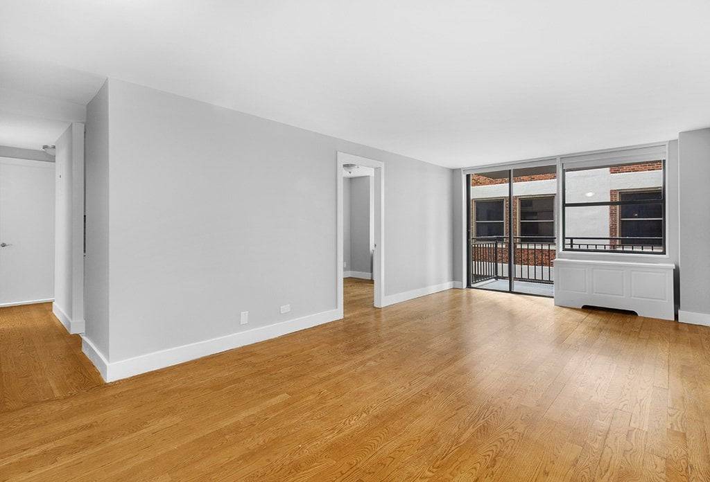 Spacious 2 bedroom, 1. 5 bathroom with a private balcony at New York Tower.