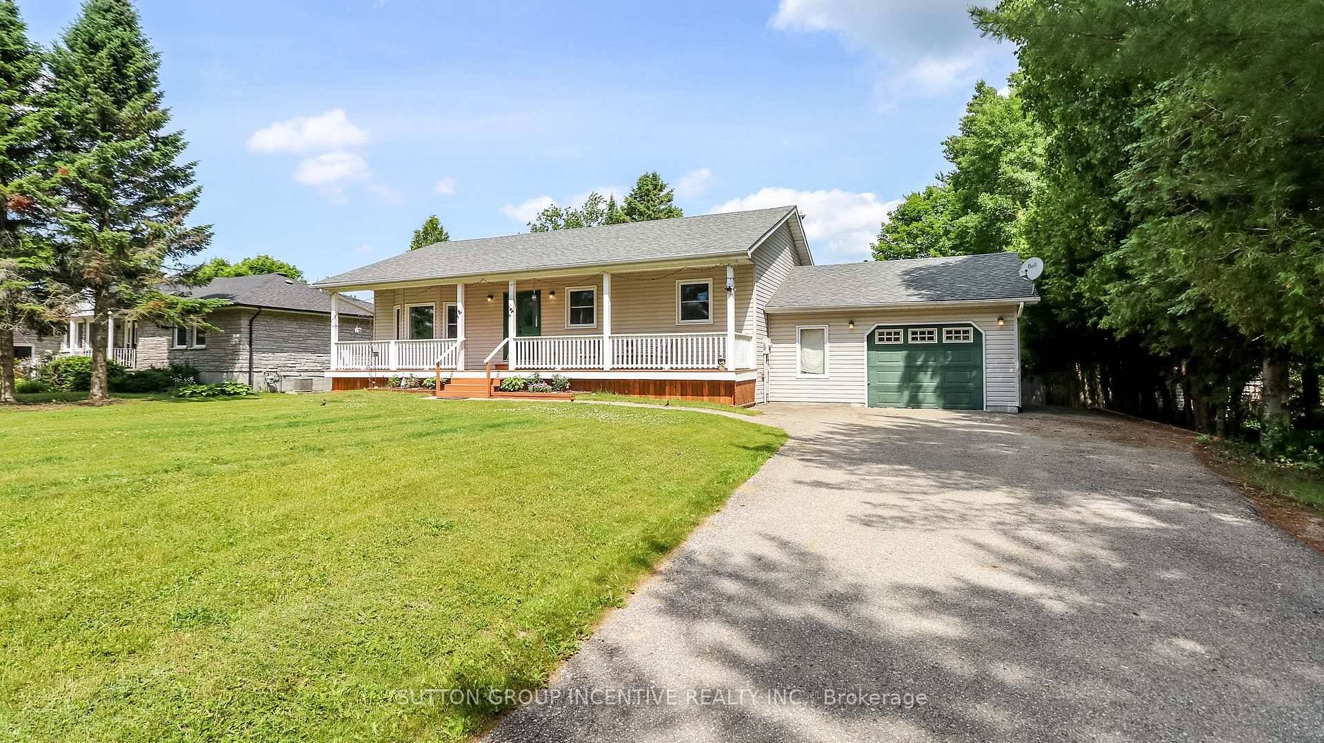 Welcome to 54 Mill St. E in the charming village of Hillsdale.