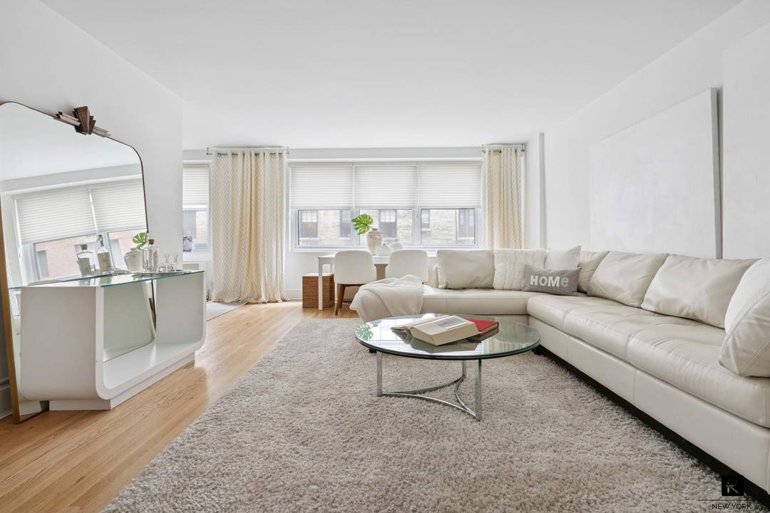 THE PERFECT PIED A TERRE, NYC HOME OR INVESTMENT PROPERTY.