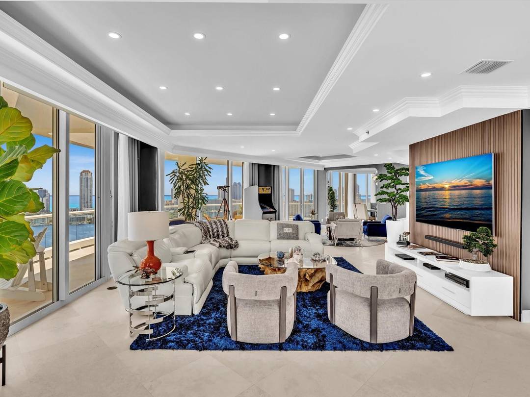 INVESTOR OPPORTUNITY ! Welcome to Penthouse 6, an exquisite 2 story residence offering unparalleled and breathtaking panoramic views of the ocean, intercoastal, and the Sunny Isles skyline from every room ...
