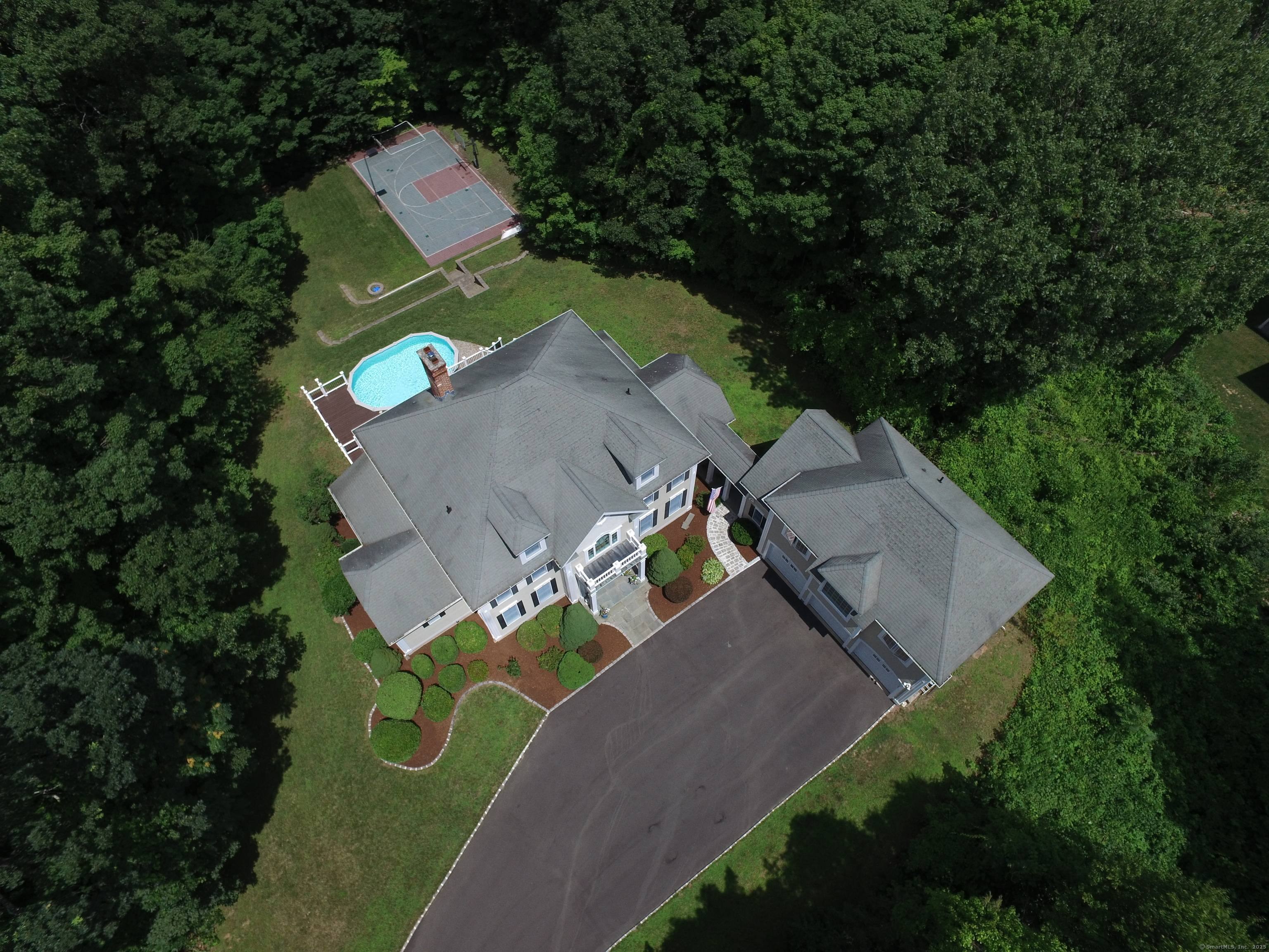 Farmington Ridge a premier neighborhood.