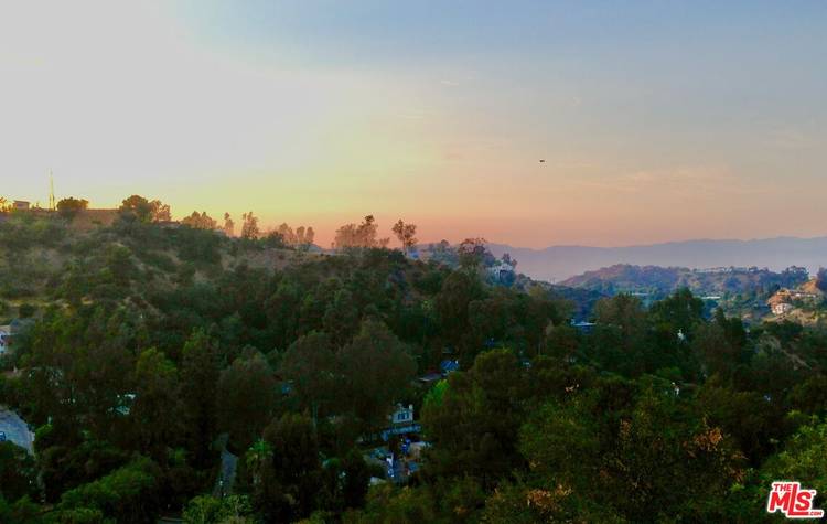 2013   Cyprean Dr 2BR Hollywood Hills East La