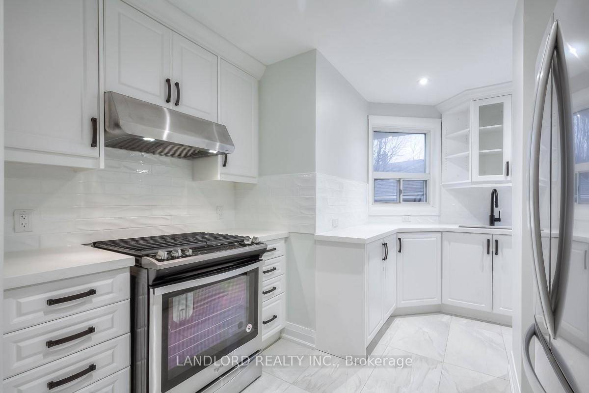 Professionally Managed 3 Bed, 2 Bath Main Floor Unit Offering A Bright And Spacious Layout With Modern Finishes Throughout.