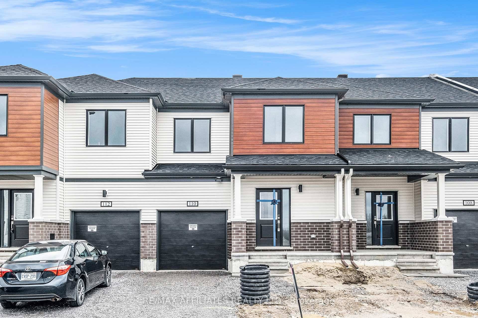 Be the first to live in this beautifully newly built home in the heart of Kemptville !