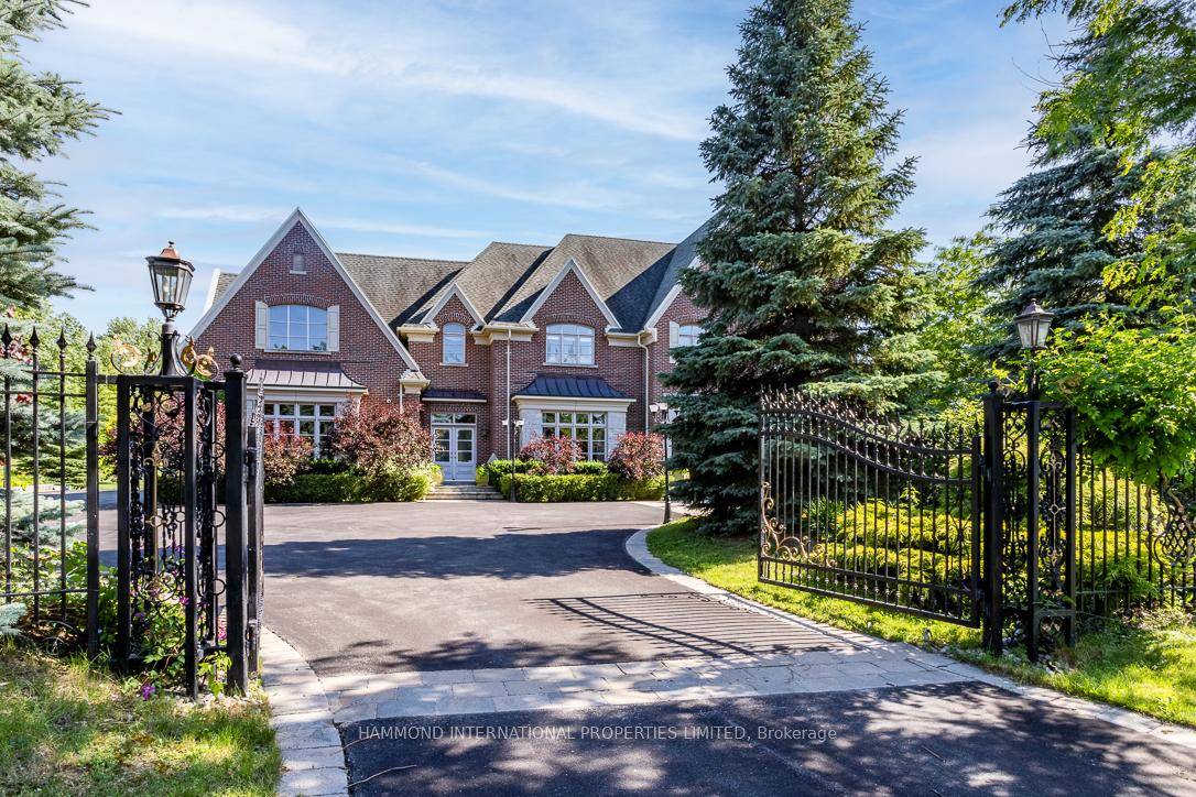 Perched atop a 1. 3 acre south facing lot in Vaughans esteemed Woodland Acres, 851 Woodland Acres Crescent offers over 7, 600 sq.