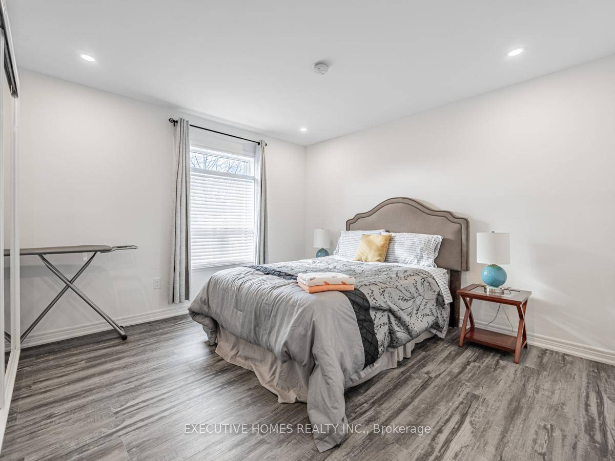 LIVE FOR FREE ! ! ! Huge Rental Potential from Basement.