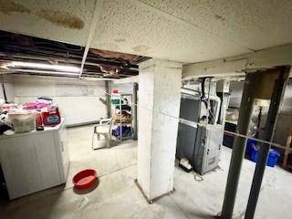 Welcome to this charming 4 bedroom Colonial located in desirable Grymes Sunnyside.