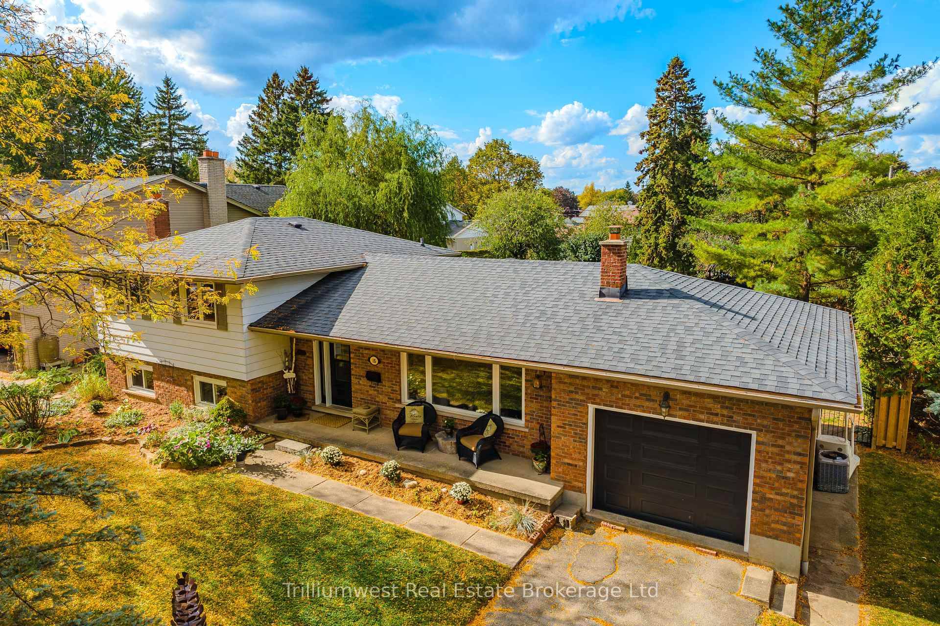 The perfect family home close to everything.