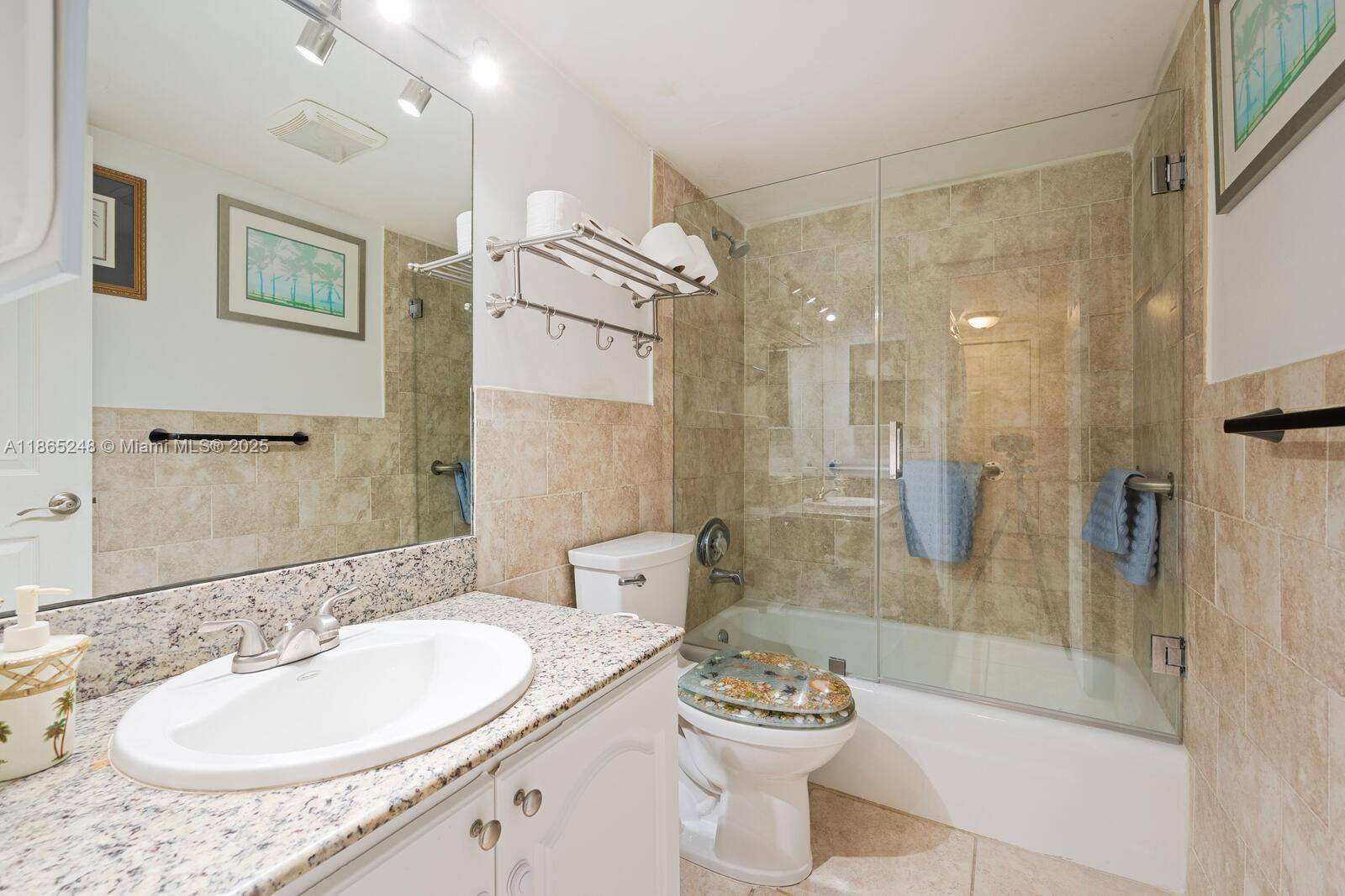 Beautifully maintained condo in the desirable Silver Palms at Dadeland !