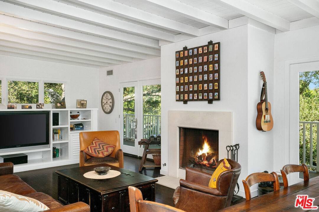 9016 Wonderland Ave 3BR Hollywood Hills East La