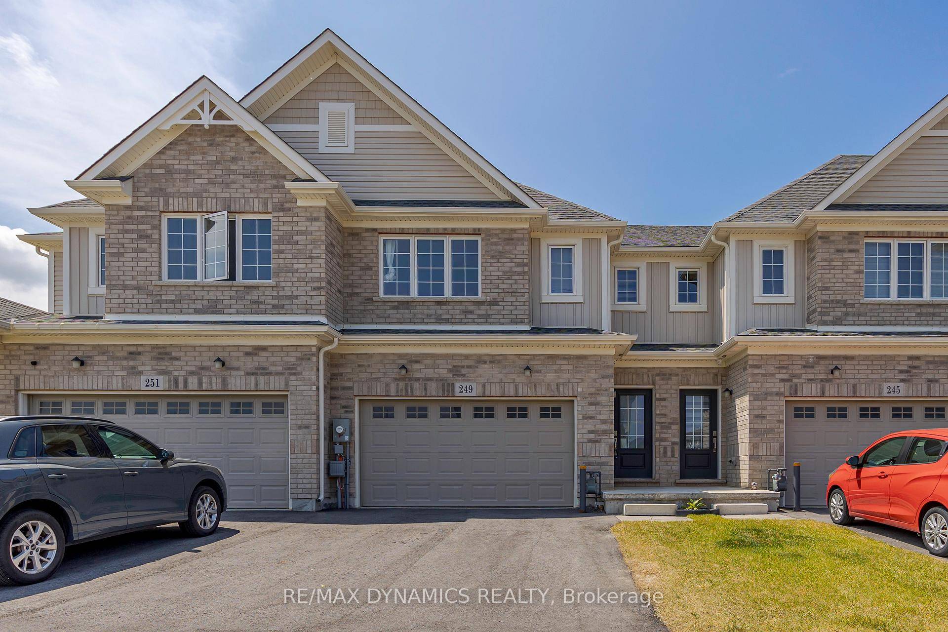 Welcome to this beautifully maintained, newer freehold townhouse located in the sought after Confederation Heights community in the City of Thorold.