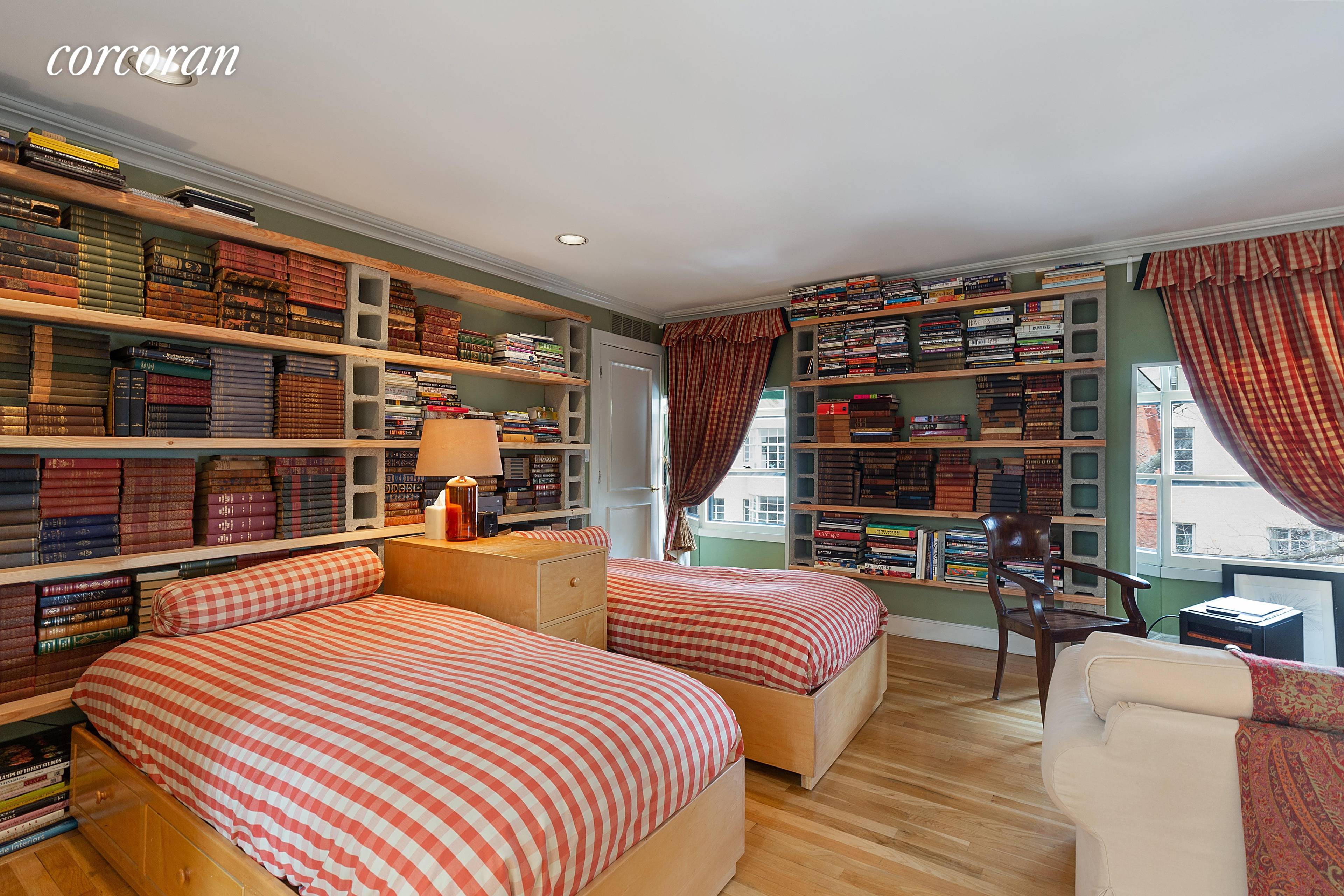 With rooms the size of most entire apartments, The Penthouse at 3 Pierrepont Place is a stand out in terms of space and comfort.