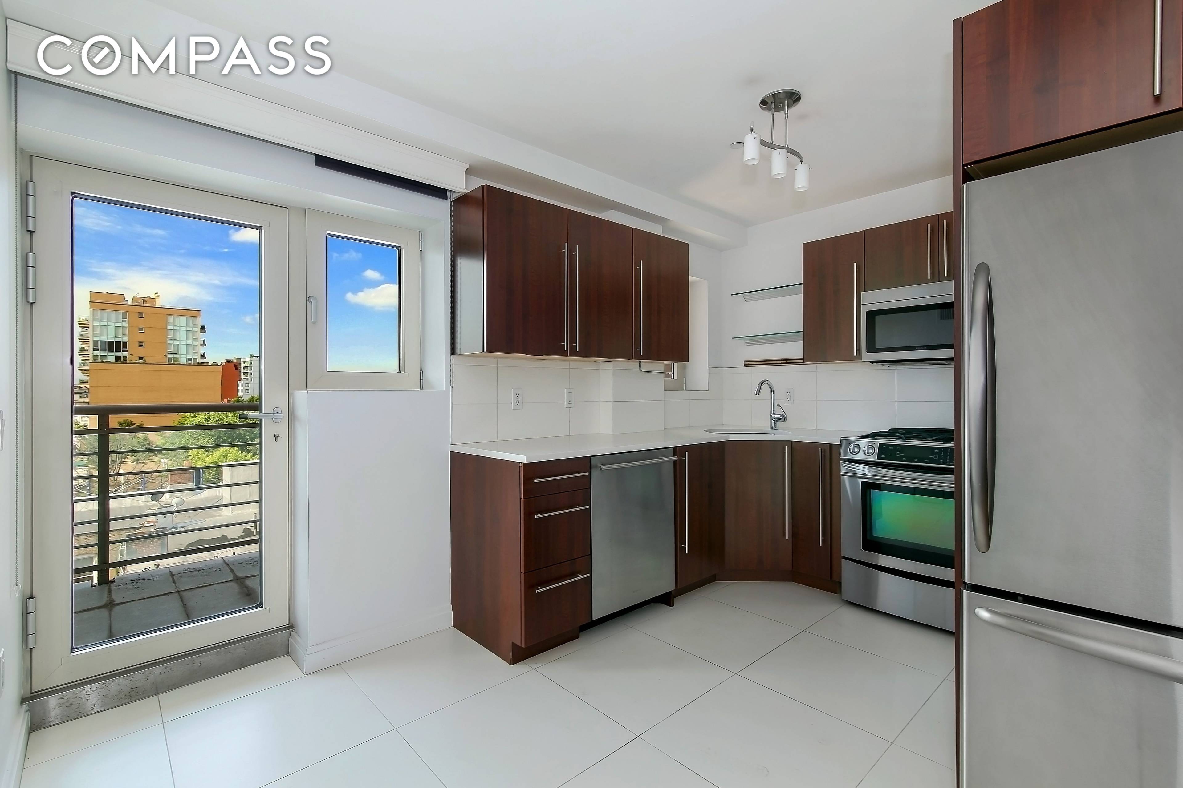 Welcome home to this charming one bedroom condo with open Brooklyn views.