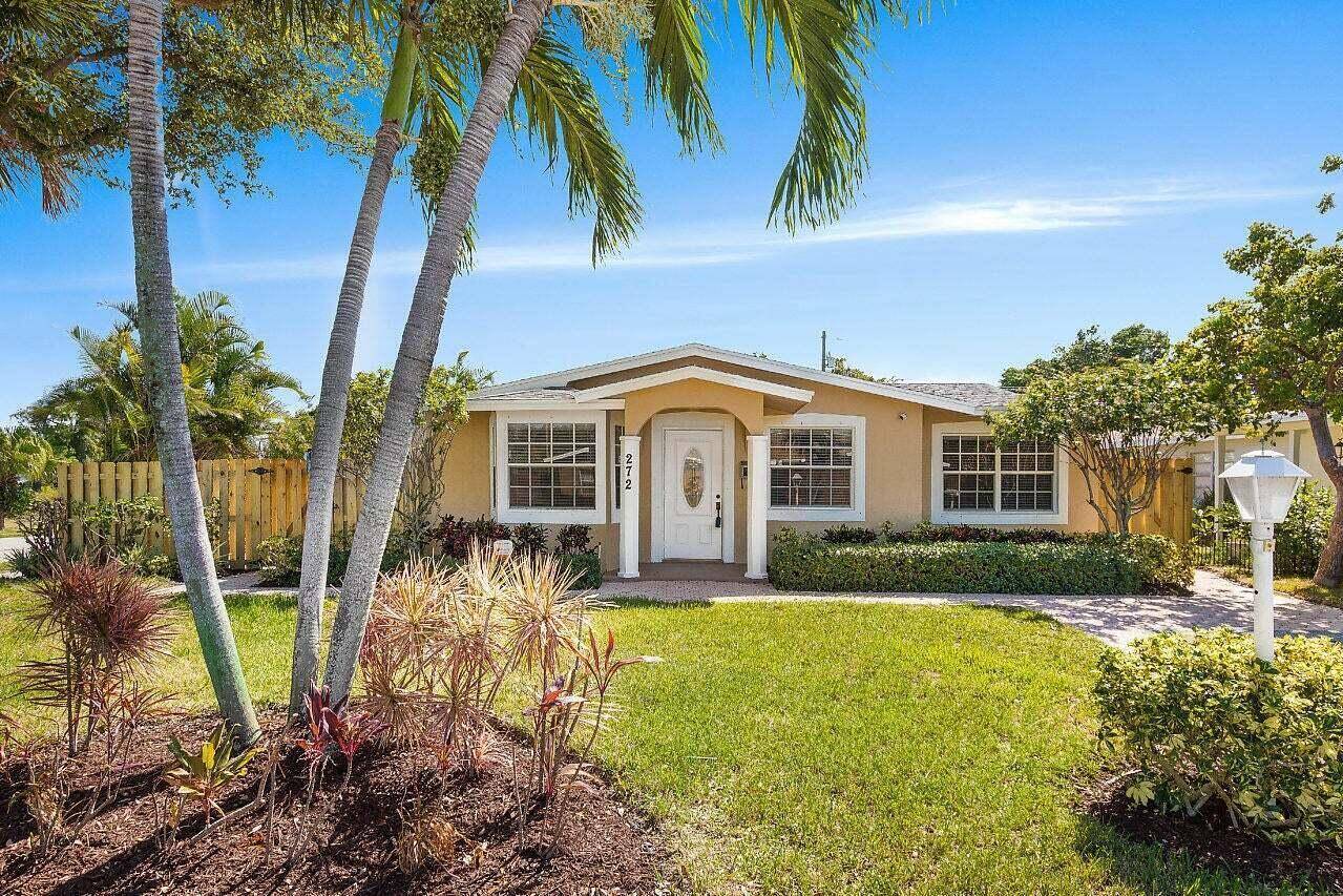 Just minutes from the beach and vibrant Atlantic Avenue, this charming 3 bedroom, 2 bath corner lot home offers the perfect blend of comfort, convenience, and coastal lifestyle.