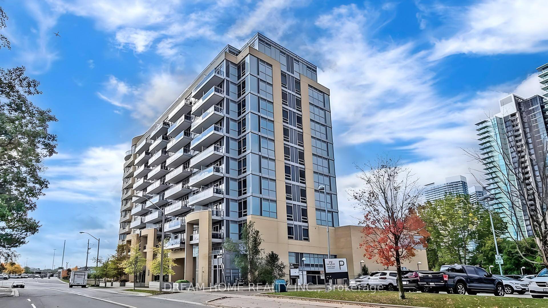 Location ! Location ! Just 1 Minute From Leslie Subway Station With Easy Access To Public Transit, Hwy 401, And DVP !