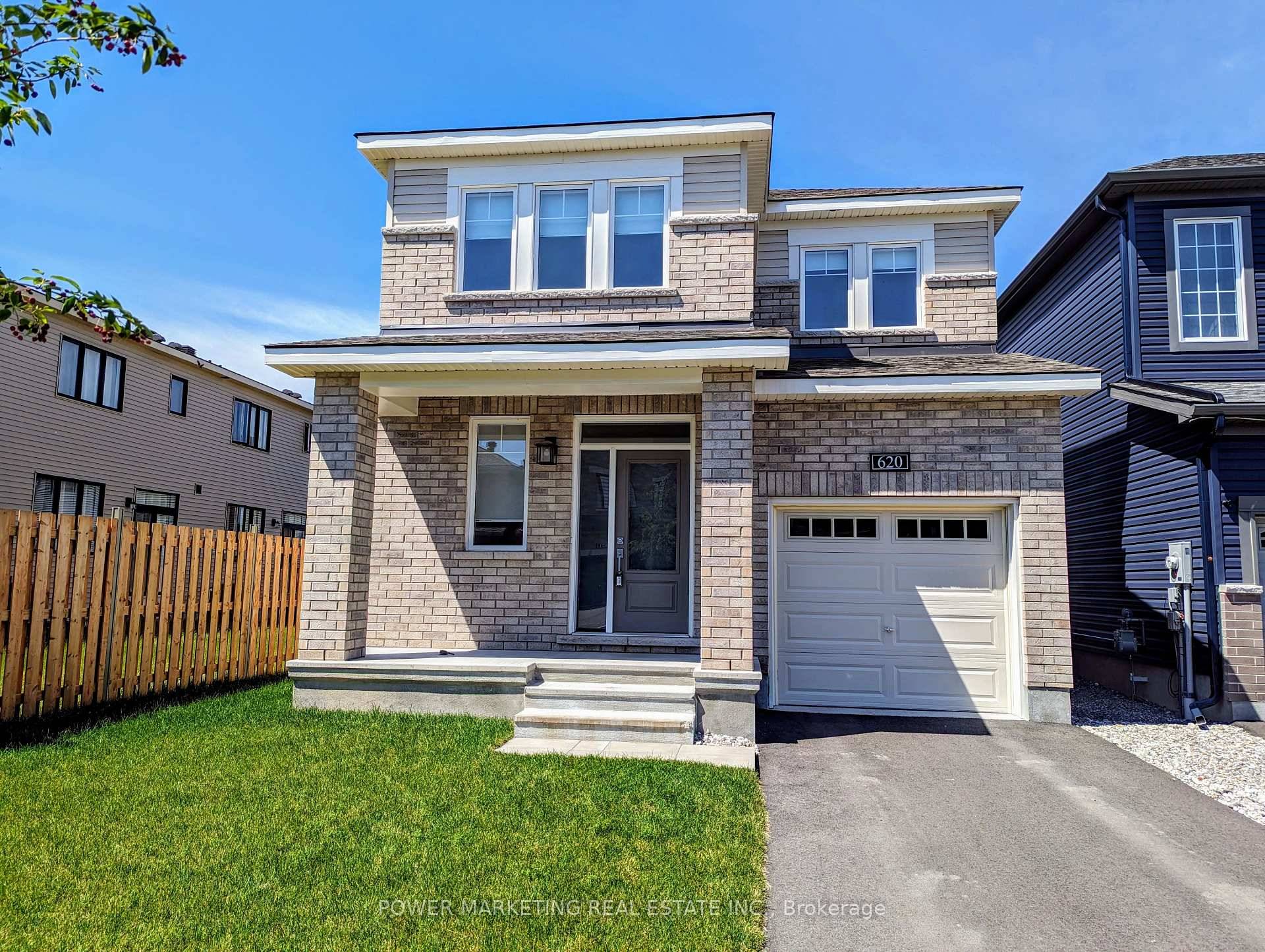 This Beautiful 2 Storey Single Family home with 3 bedroom 2.