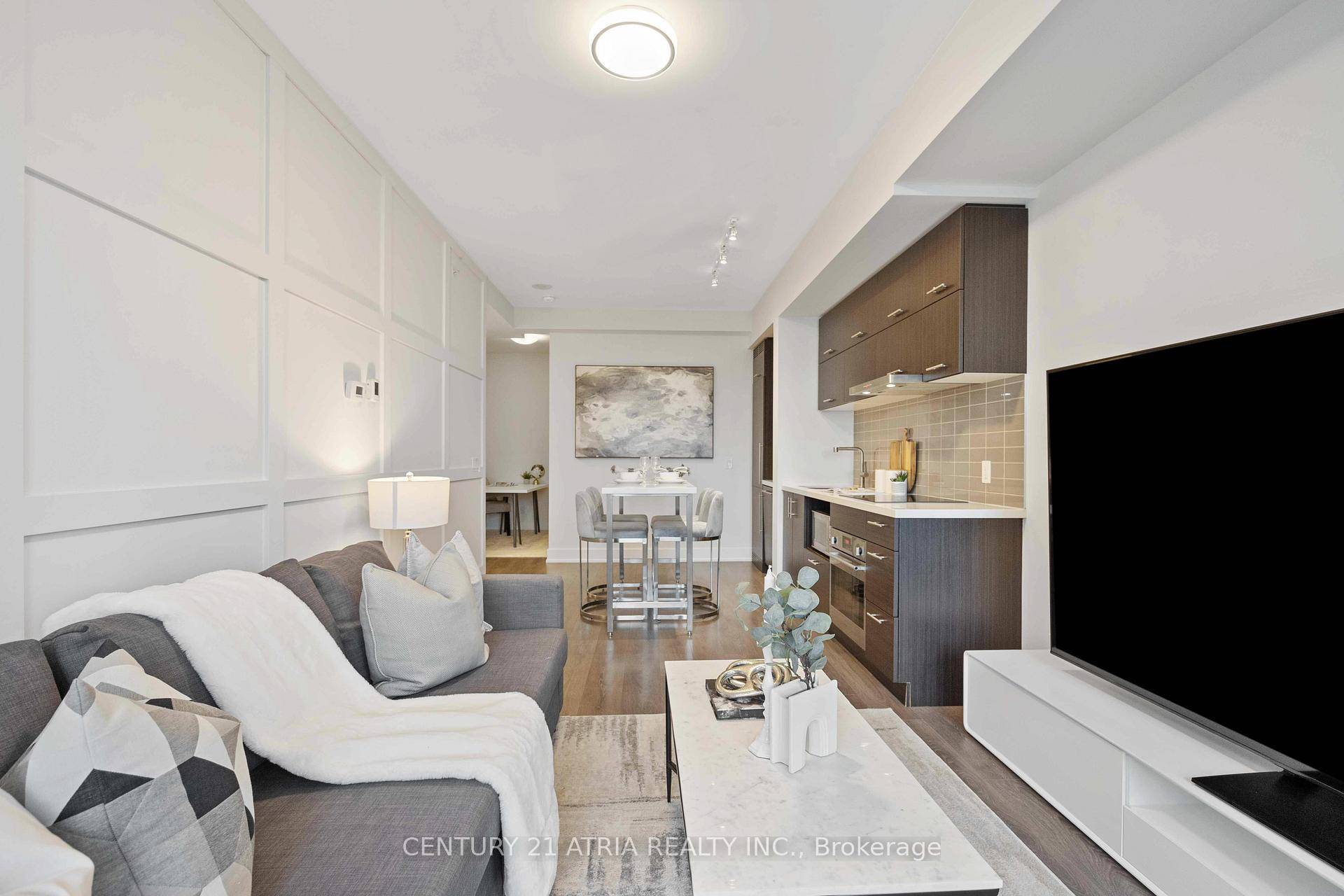 OFFERS ANYTIME Step into a space adorned with exquisite craftsmanship situated in the prestigious community of Unionville Luxurious 1 1 bedroom FURNISHED suite offers a versatile spacious den that can ...