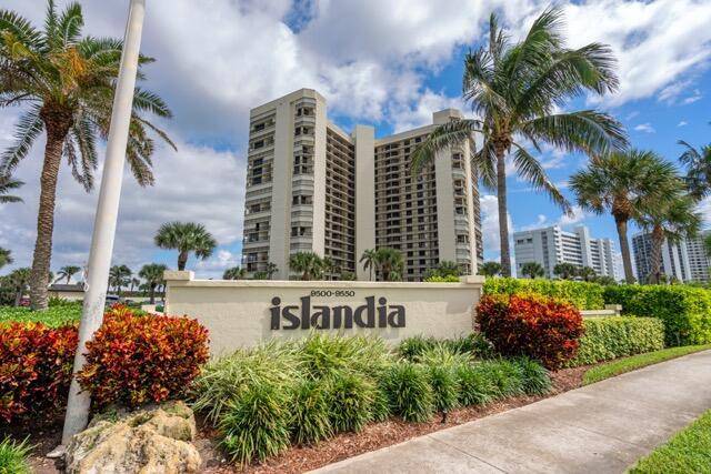 SPEND THE WINTER IN THIS RENOVATED 1ST FLOOR OCEANFRONT LIVING IN GATED ISLANDIA !