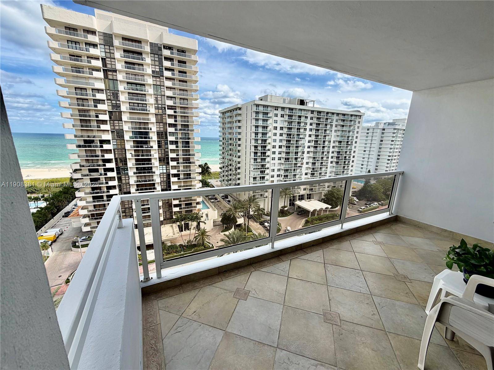 Emerge in Miami Beach living at this 14th floor large 1, 070 sq.