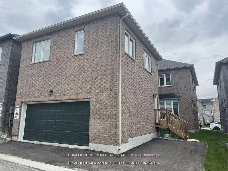 Spacious 2 Bedroom And 1 Washroom Coach House In The Community Of Cornell.
