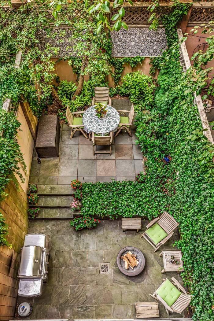 Brand New Listing First Time on Market This beautiful Upper West Side triplex provides the ultimate marriage of townhouse living with the services of a condominium.