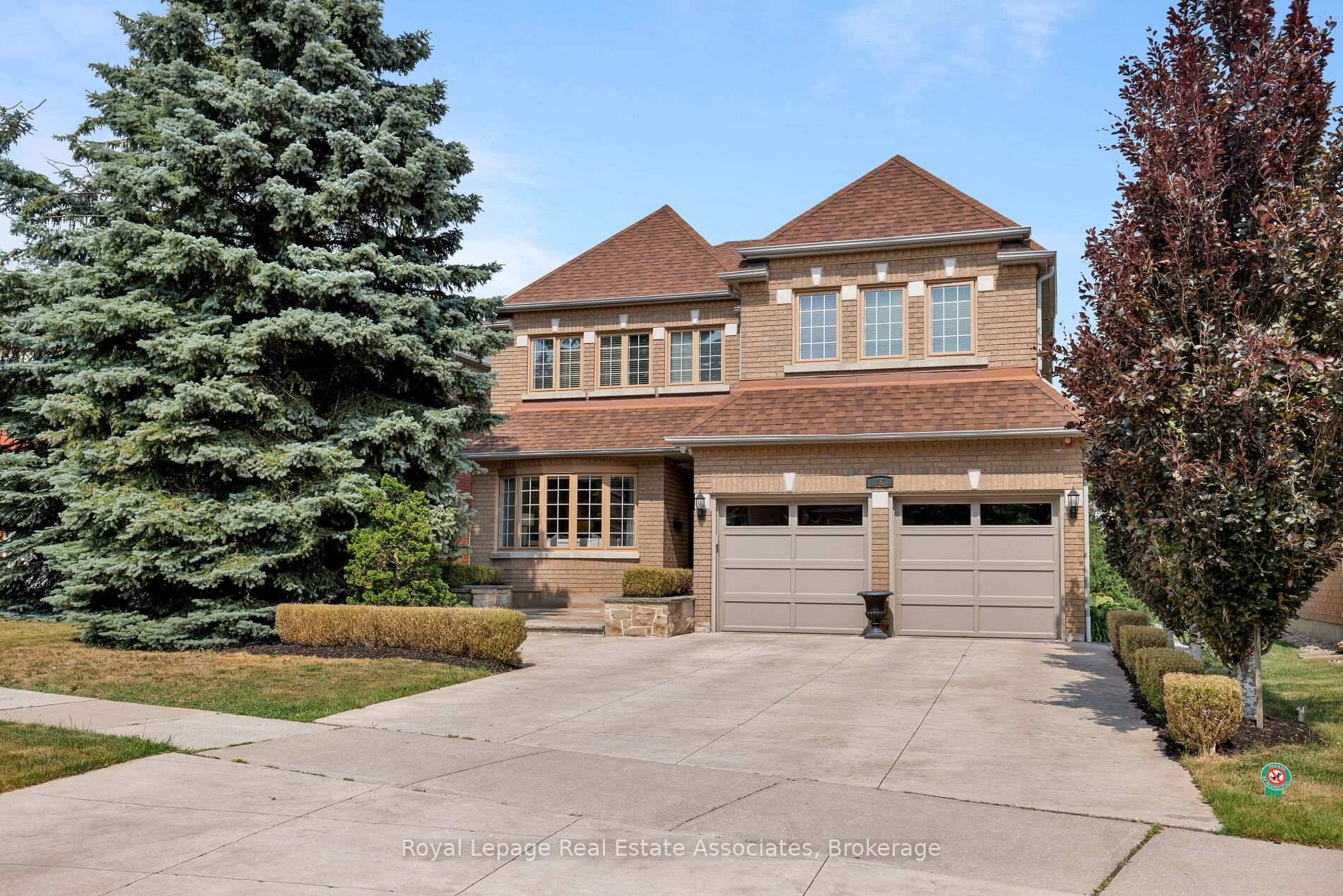 Welcome to 86 Clarendon Drive a meticulously maintained former Regalcrest model suite home that combines timeless elegance, modern luxury and a rarely offered walkout basement in the highly sought after ...