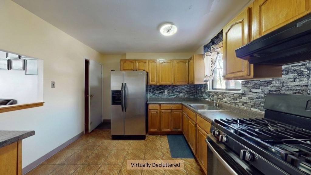 This 3 bedroom, 1. 5 bath single family home at 195 Berriman Street in East New York offers a practical layout with room to personalize.