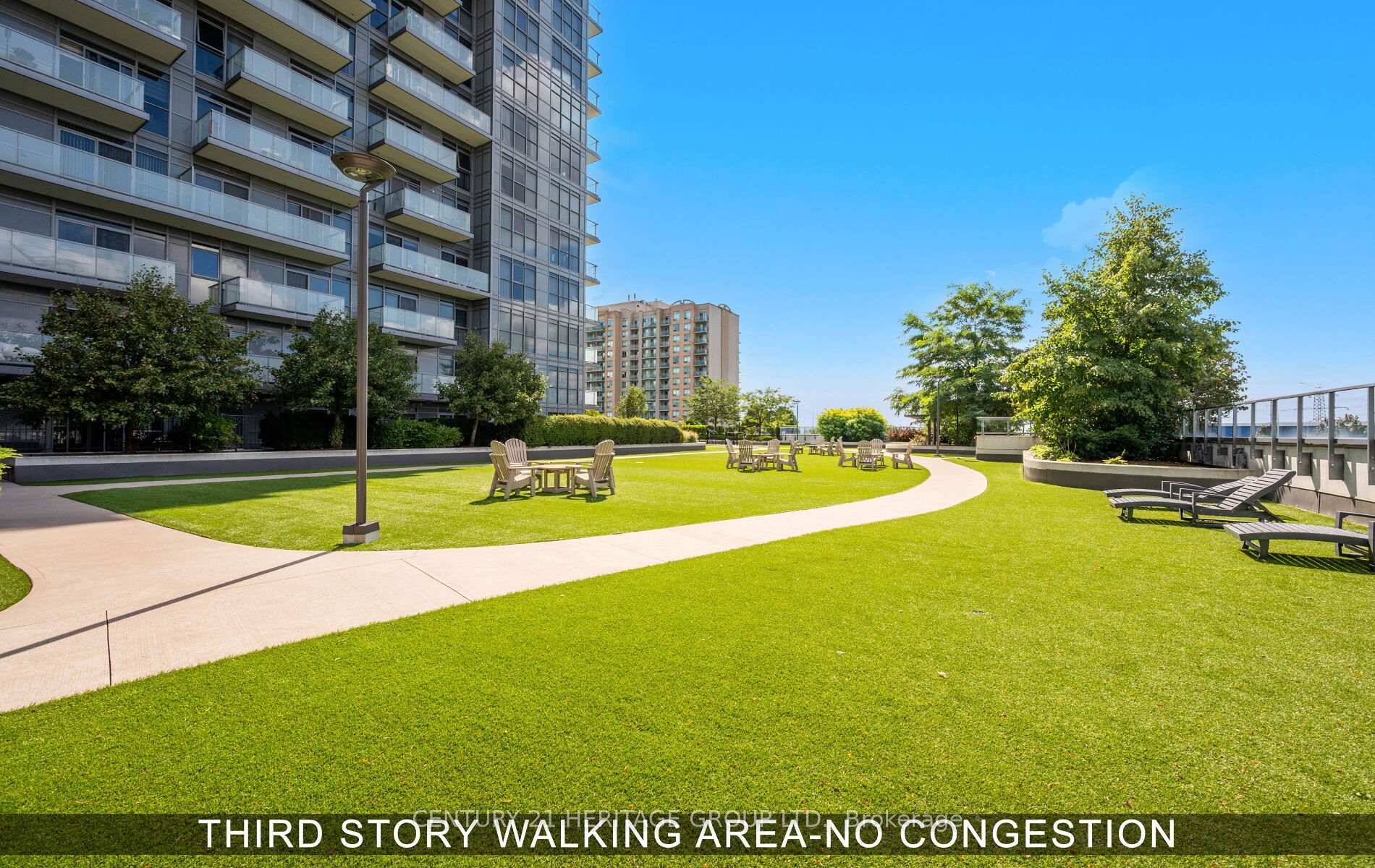 Modern, Quiet and Classy, 1 Den with parking and locker with a true resort style feel.