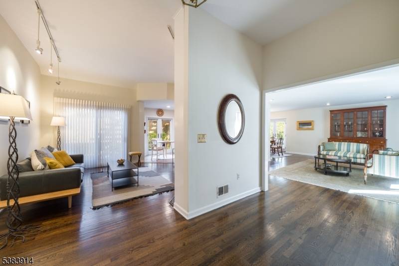 LIFE IS GOOD IN THIS BRIGHT UPDATED 2 BED 2.