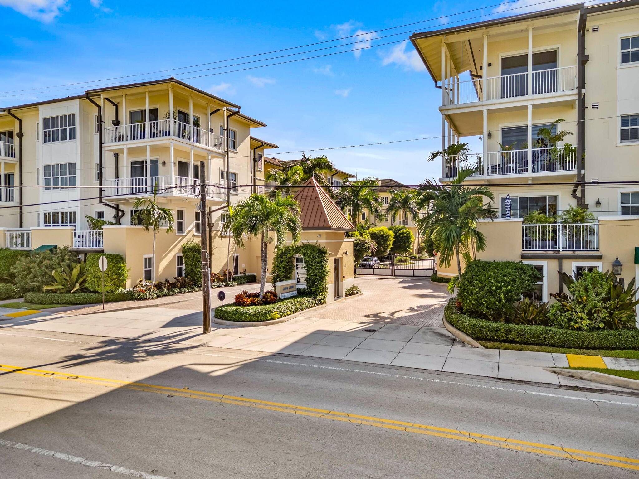 Experience luxury living on the Intracoastal at Flagler Landing, a gated waterfront community in West Palm Beach.