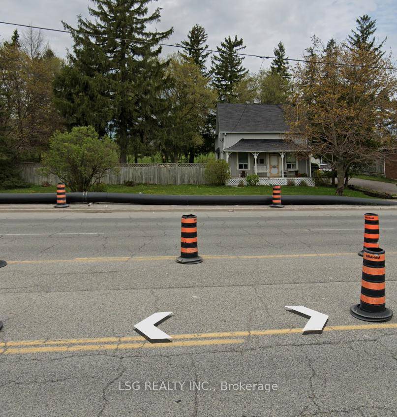 Fantastic opportunity for investors and developers at the gateway of Stouffville, This prime location is perfect for a multi family residential project, stacked townhomes, or a mid rise development with ...